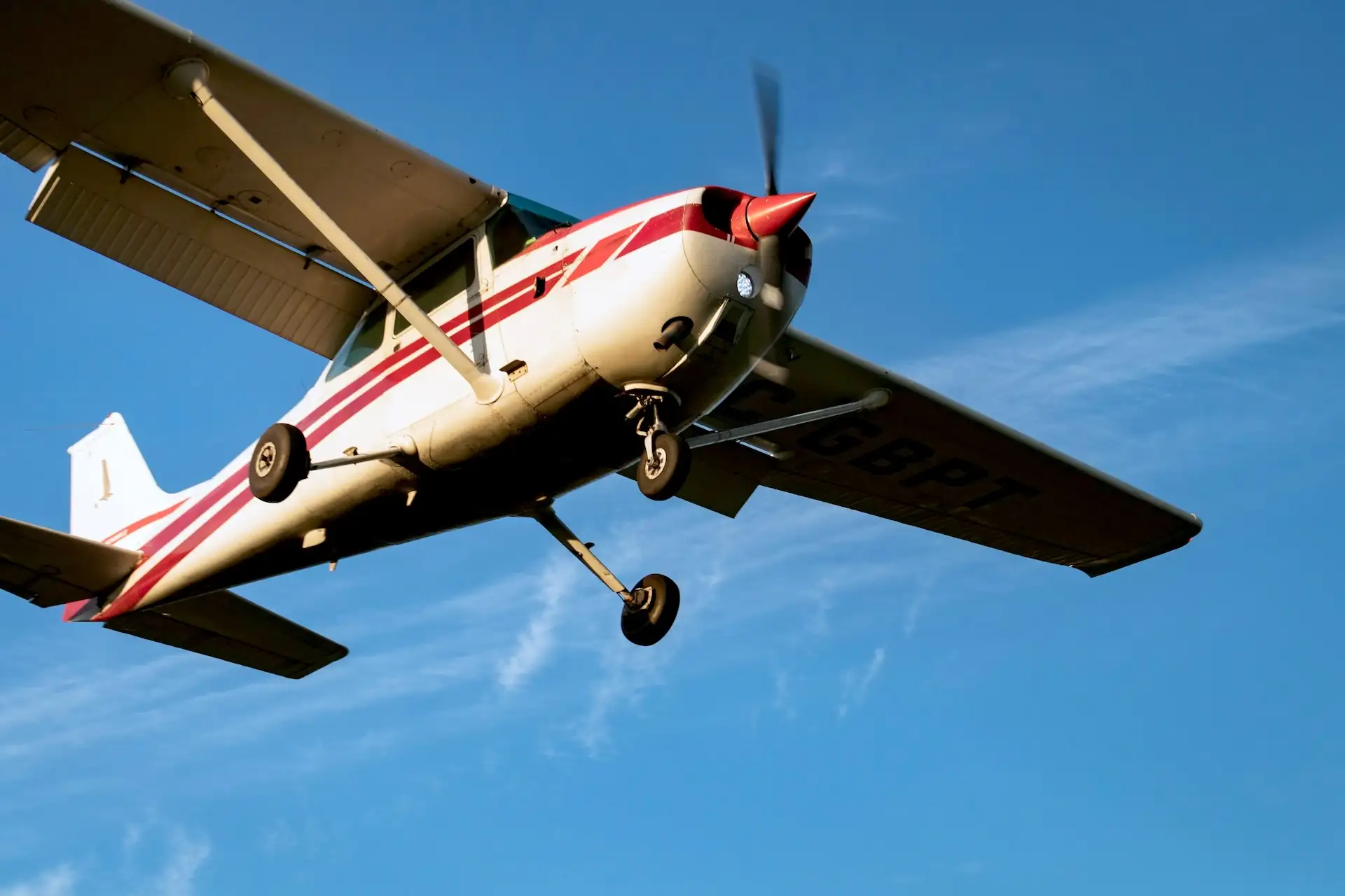 Elite flight training commercial pilot student flying